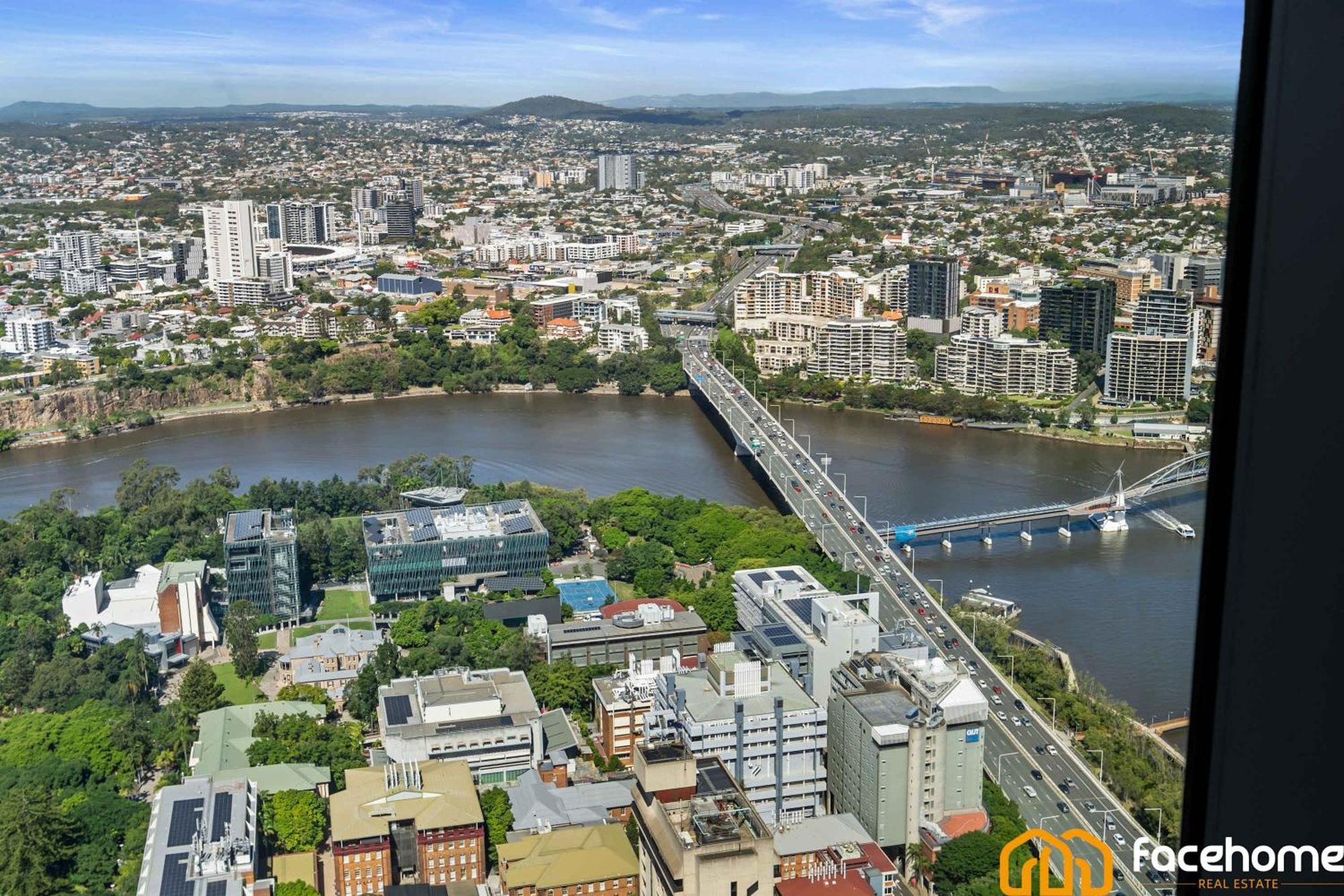 Qw Luxury River Views Apartment *