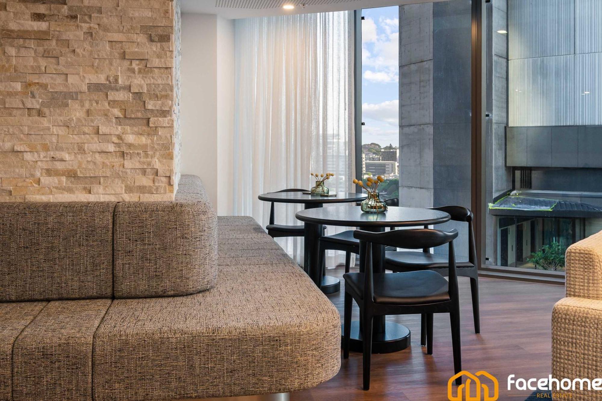 Qw Luxury River Views Apartment